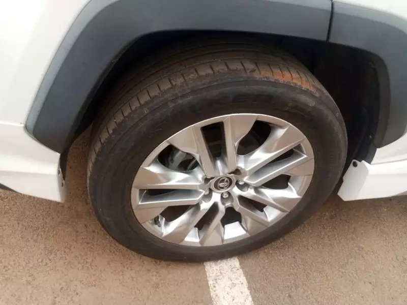 Toyota RAV 4   - 2019