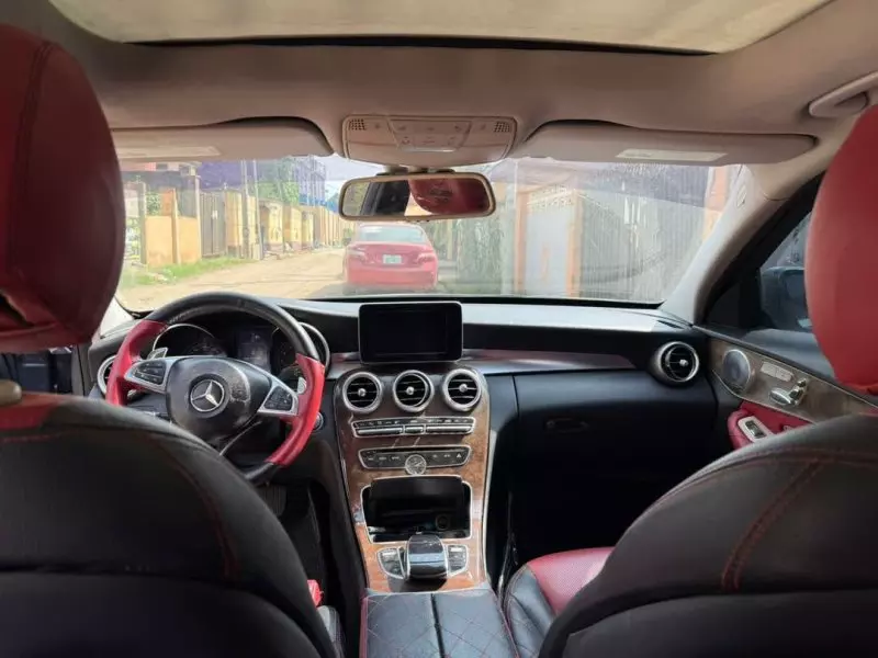 Mercedes-Benz C 300 - 2015