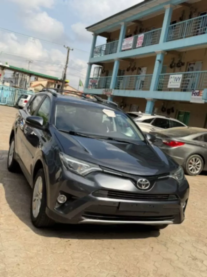 Toyota RAV 4   - 2014