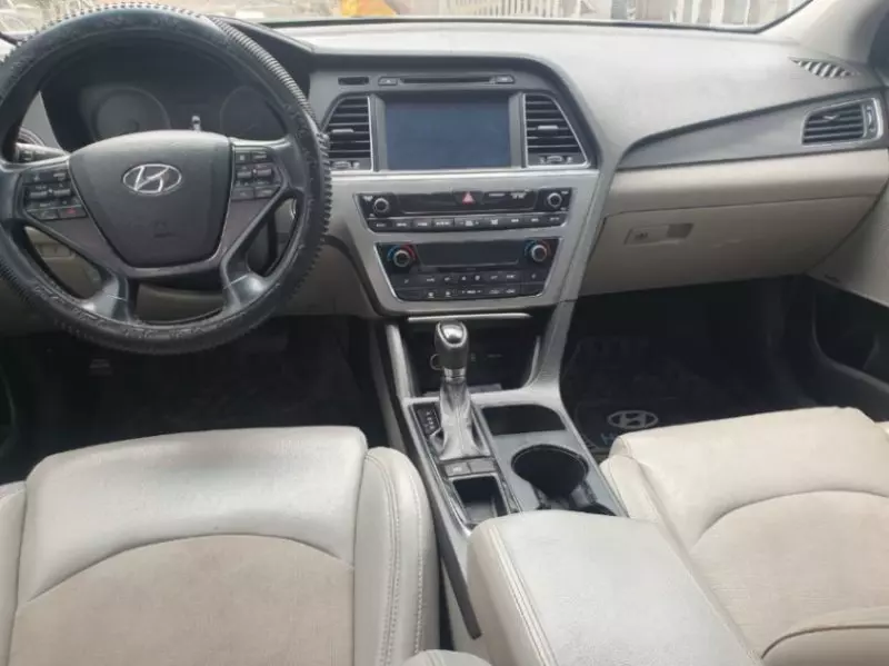 Hyundai Sonata   - 2015