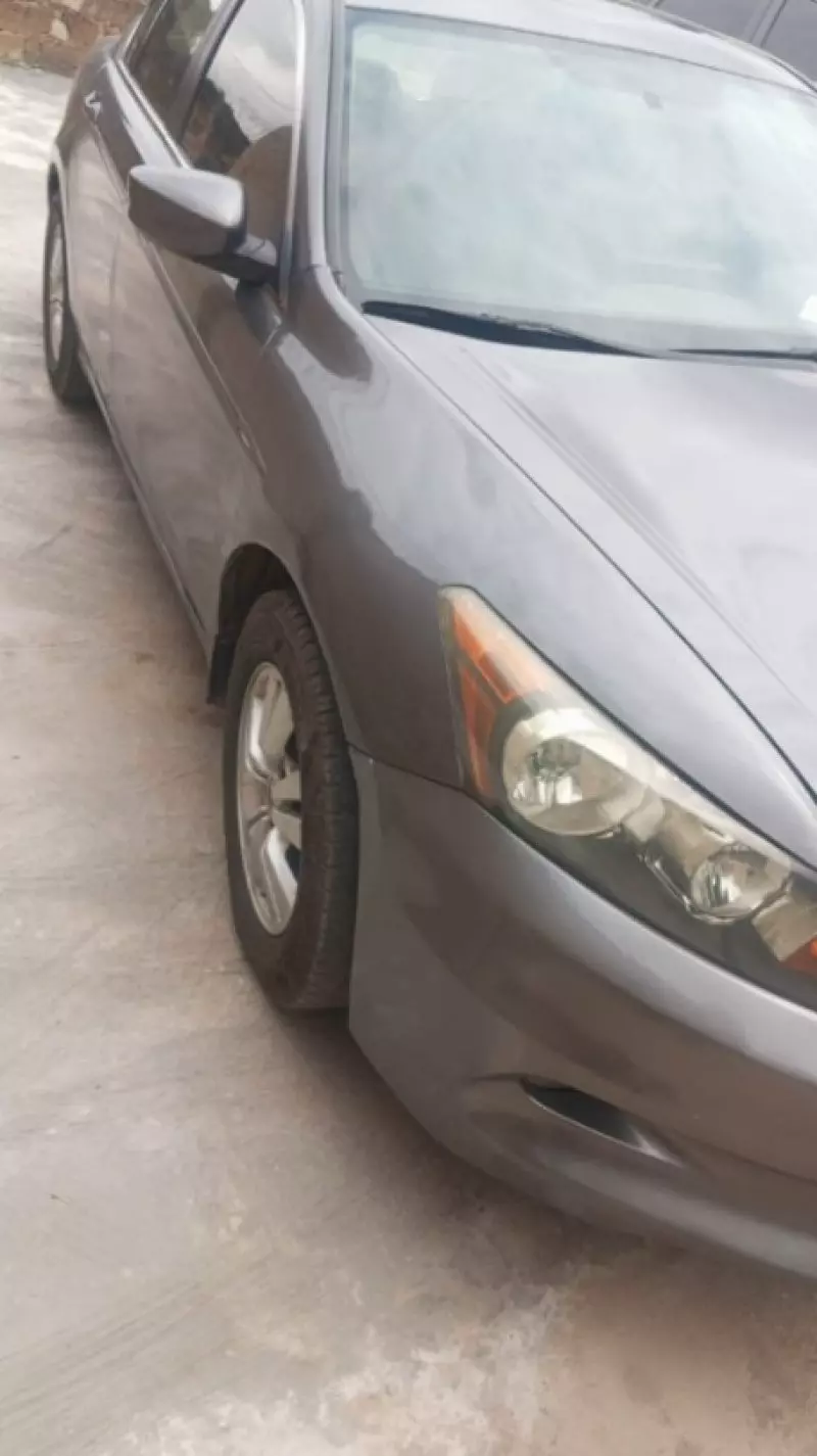 Honda Accord   - 2011
