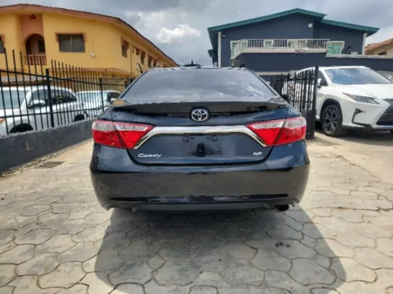 Toyota Camry   - 2016