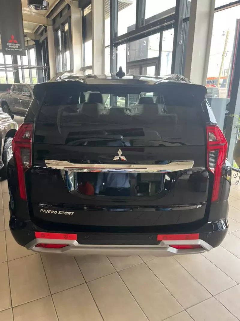 Mitsubishi Pajero Sport   - 2026