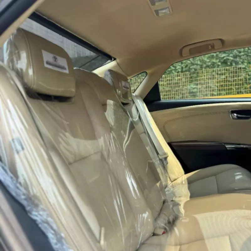 Toyota Avalon   - 2013