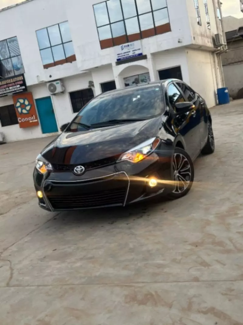 TOYOTA Corolla - 2014