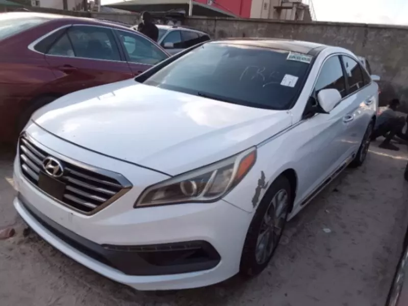 Hyundai Sonata   - 2015