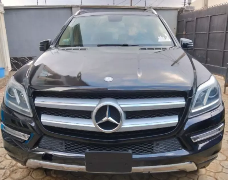 Mercedes-Benz GL 450   - 2012