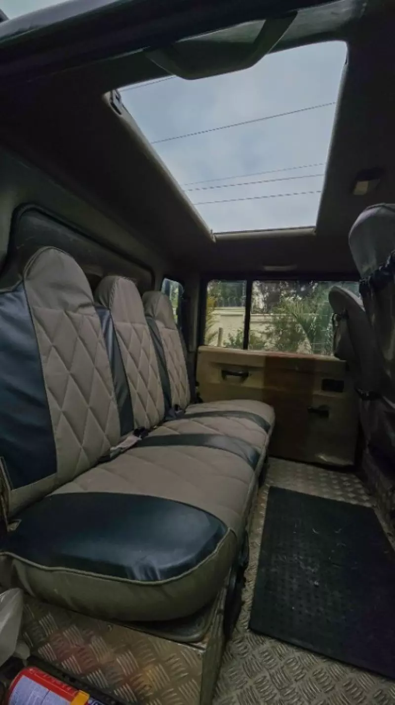 Land Rover Defender   - 1988