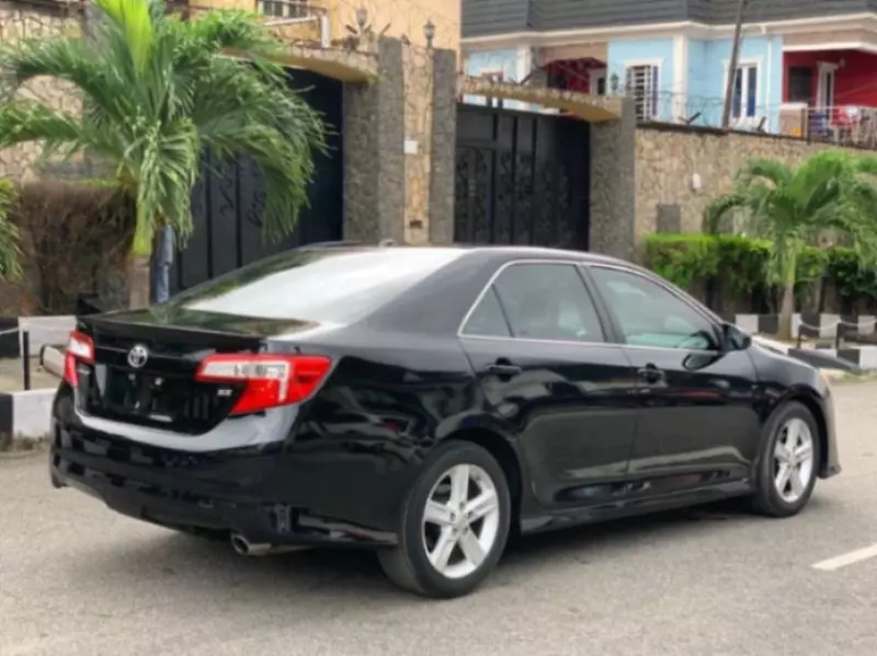 Toyota Camry - 2014