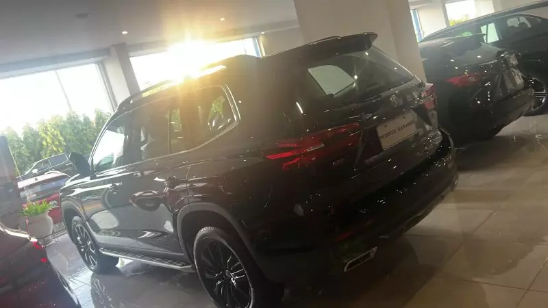 MG MG RX8	SUV 4X4 -7 places- 2,0L Turbo - version luxe   - 2025