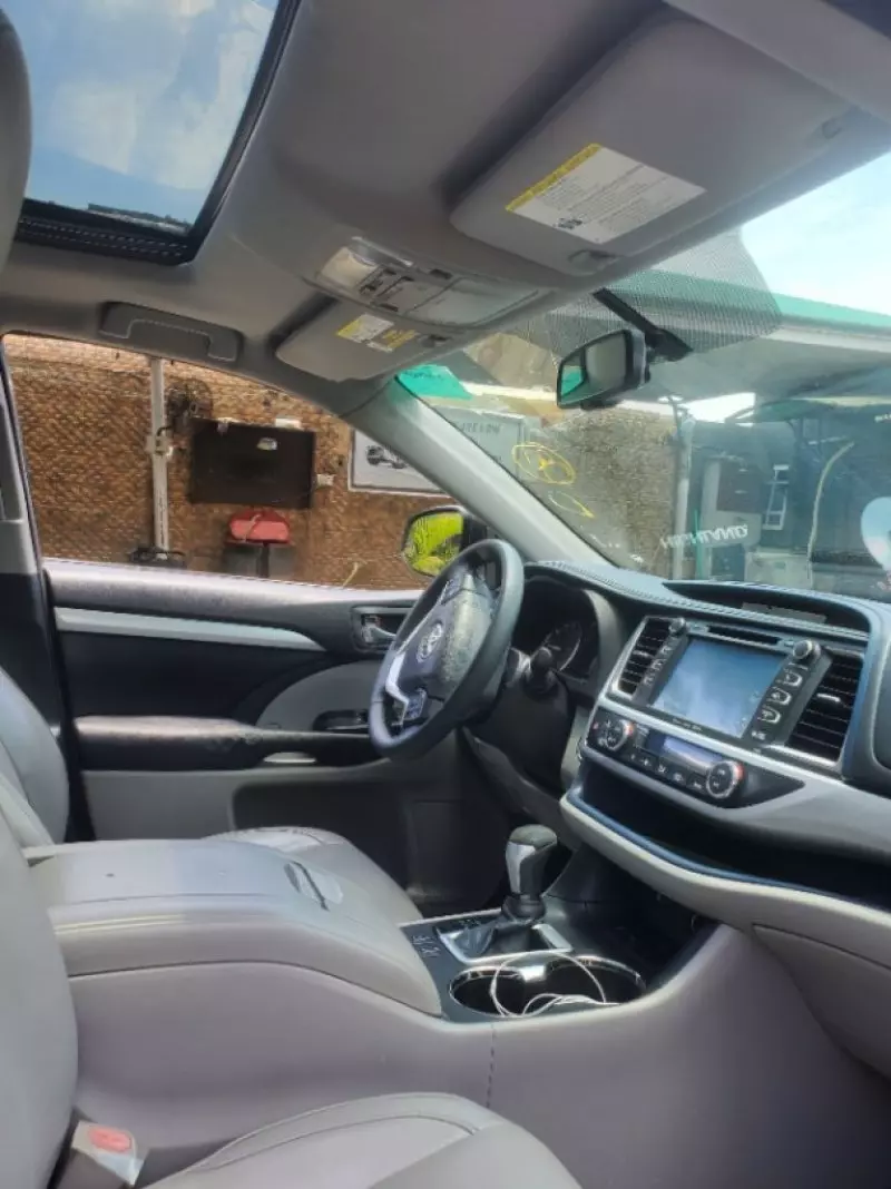 TOYOTA Highlander   - 2015