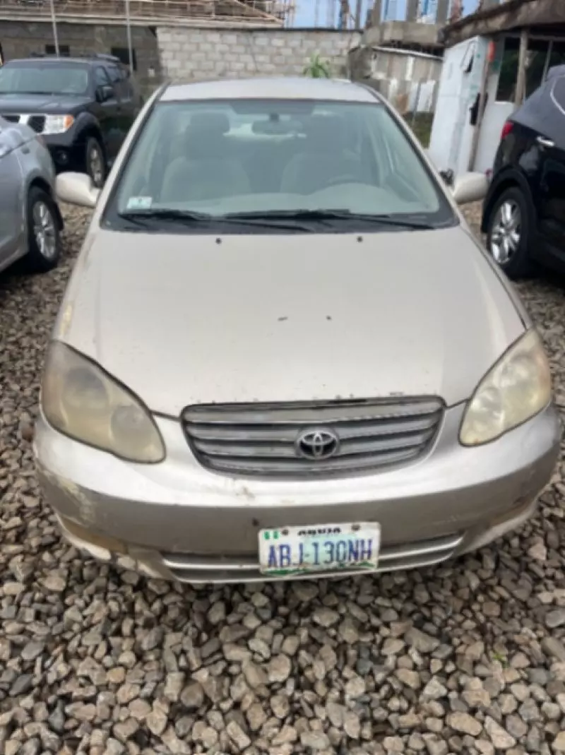 TOYOTA Corolla - 2004
