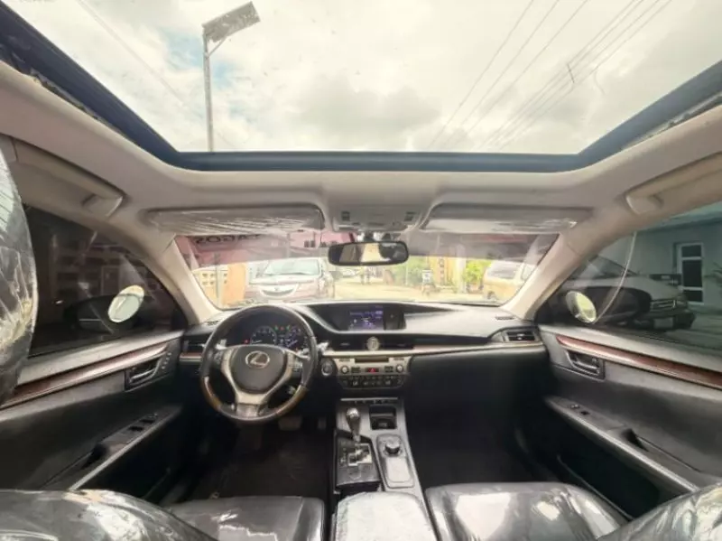 Lexus ES   - 2013