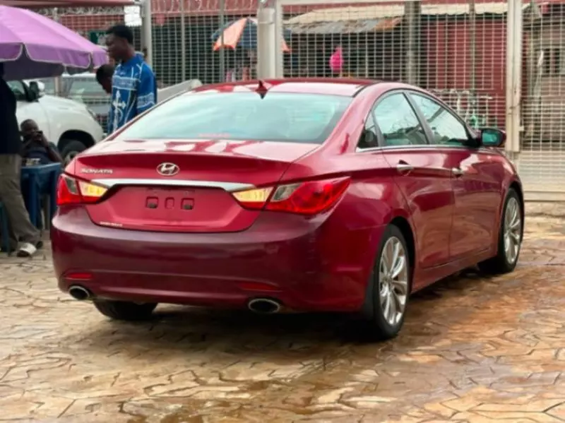 Hyundai Sonata - 2013