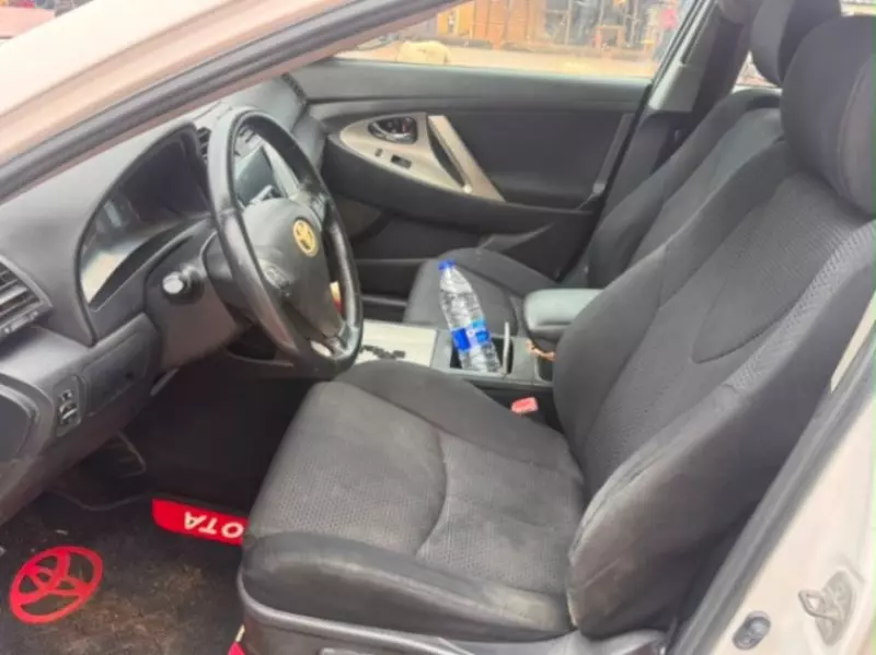 TOYOTA Camry - 2009