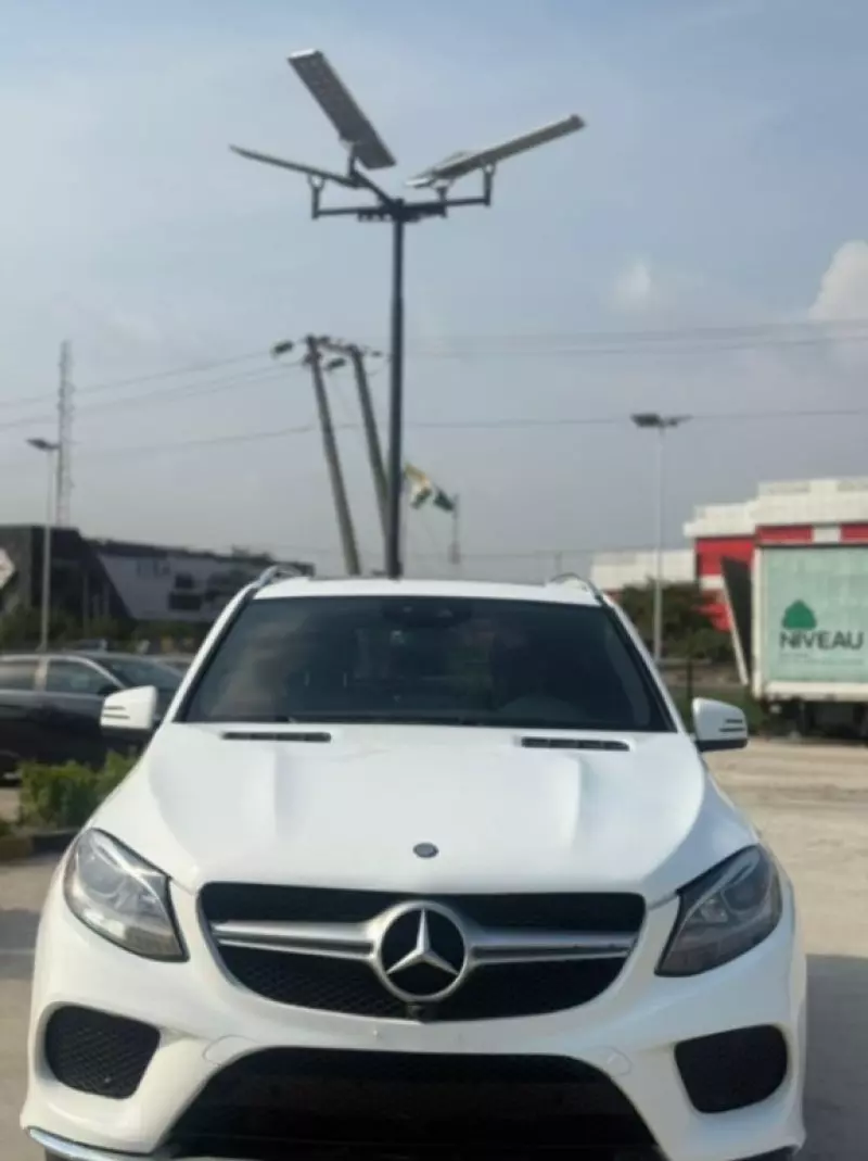 Mercedes-Benz GLE 350   - 2016
