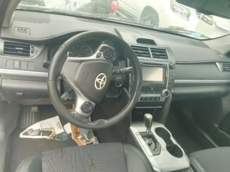 Toyota Camry   - 2012