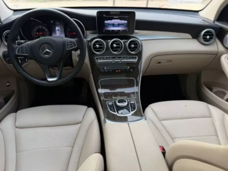 Mercedes-Benz GLC 300   - 2018