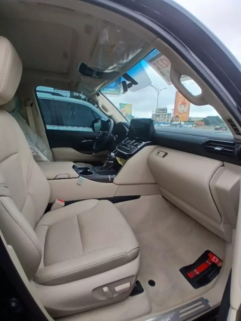 TOYOTA LANDCRUISER VXR   - 2025