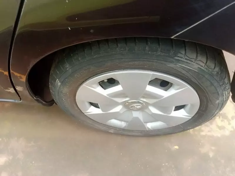 Toyota Ist    - 2012
