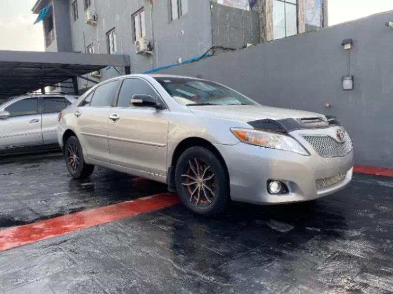 Toyota Camry   - 2008