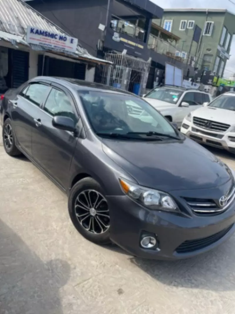 Toyota Corolla   - 2013