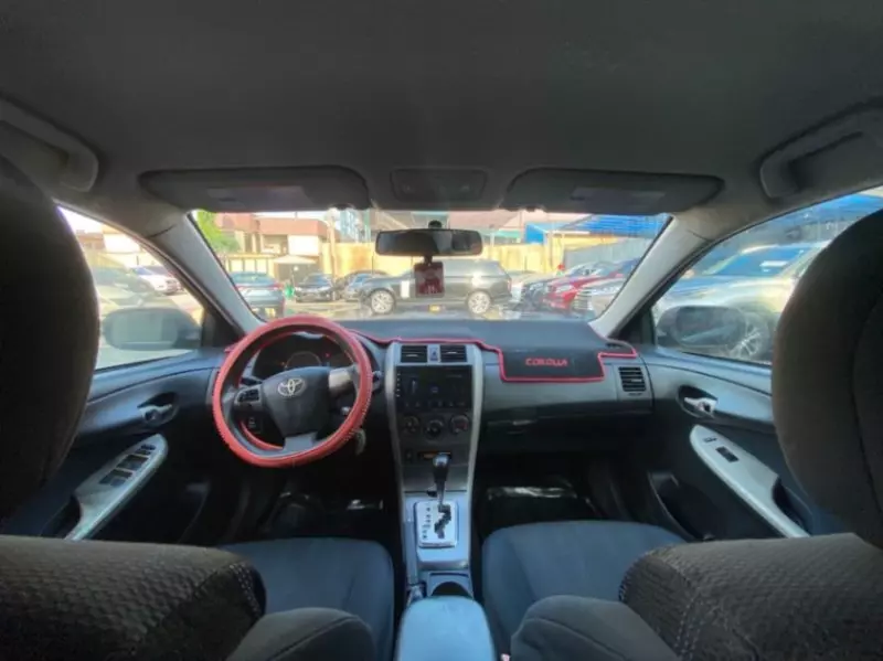 Toyota Corolla   - 2011