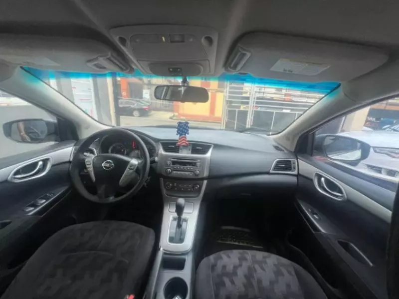 Nissan Sentra   - 2013