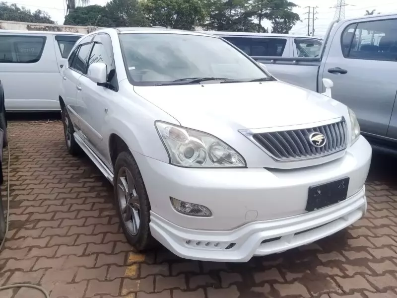 Toyota Harrier   - 2012