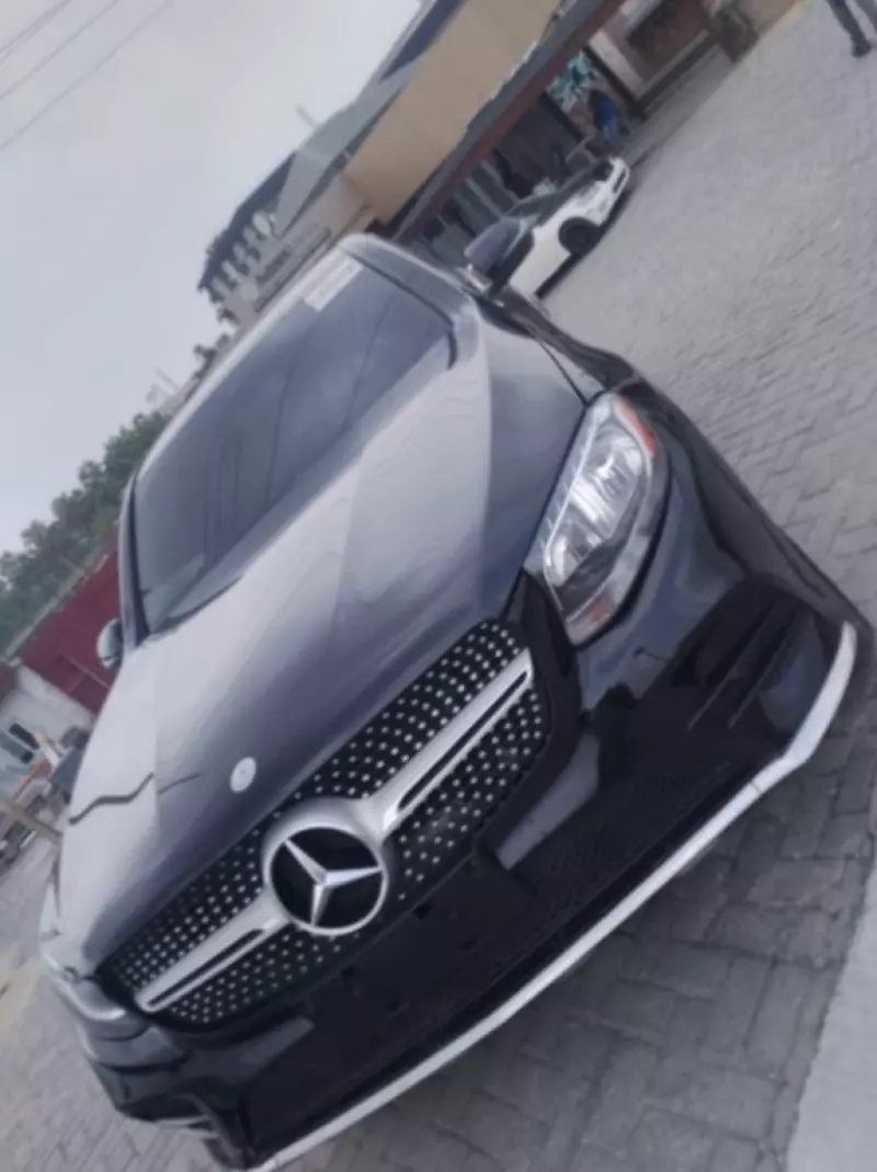 Mercedes-Benz GLC 300   - 2017