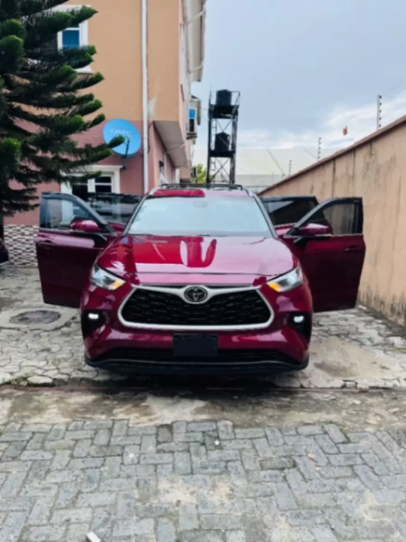 TOYOTA Highlander - 2021