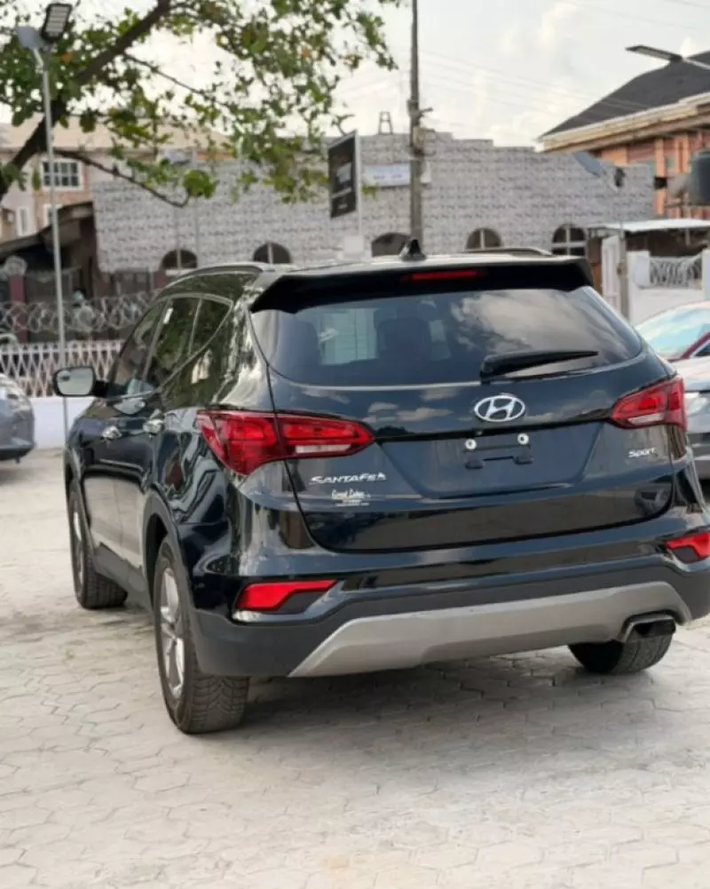 Hyundai Santa Fe Sport   - 2016
