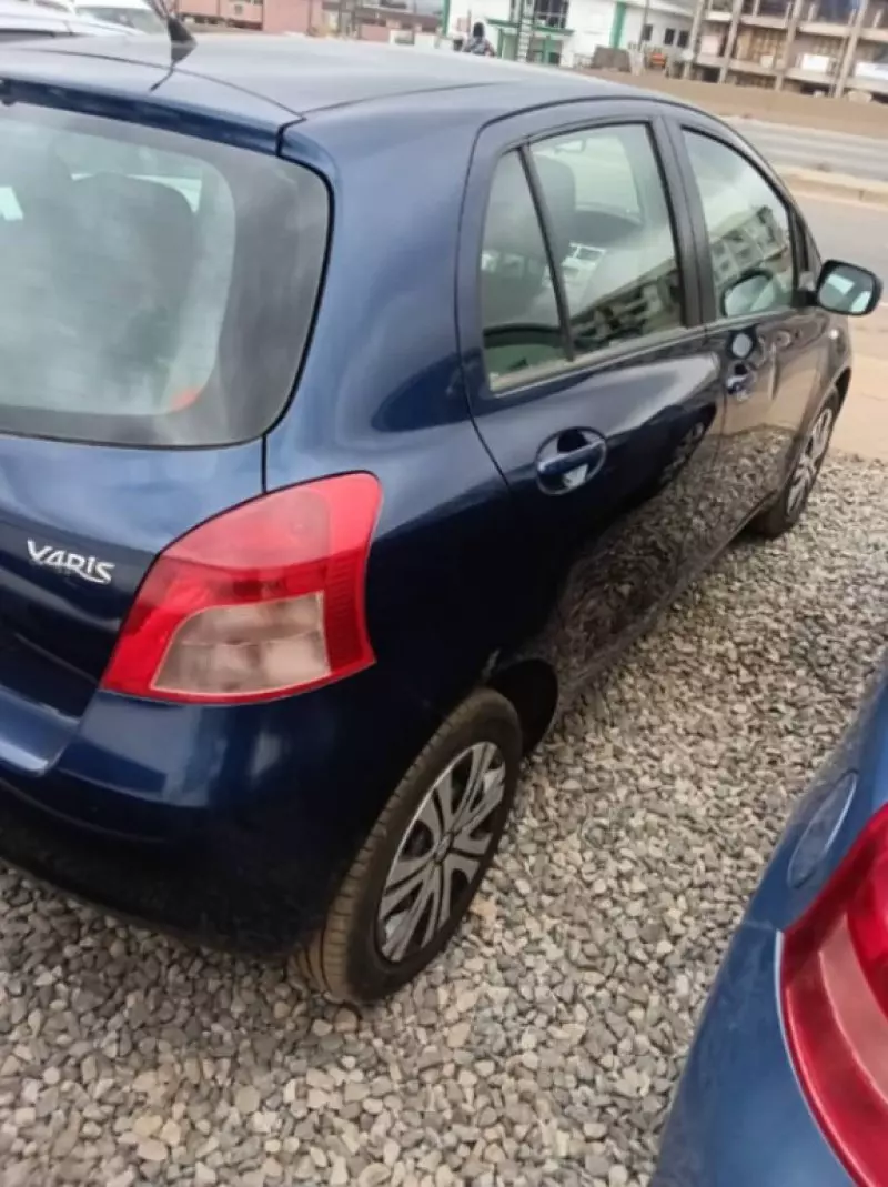 Toyota Yaris   - 2010