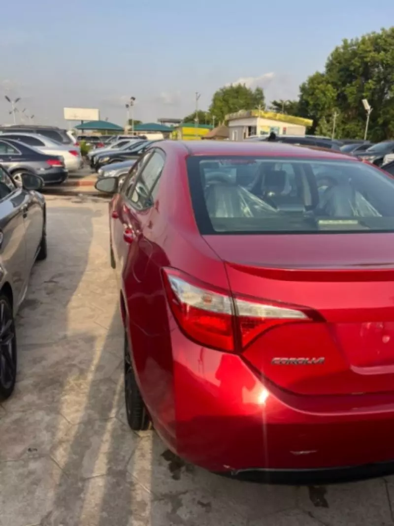 Toyota Corolla   - 2015