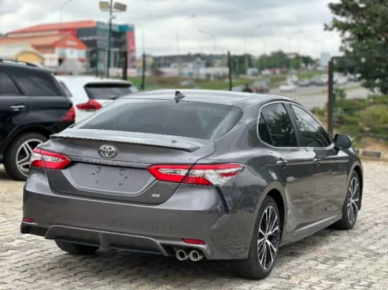 TOYOTA Camry   - 2019