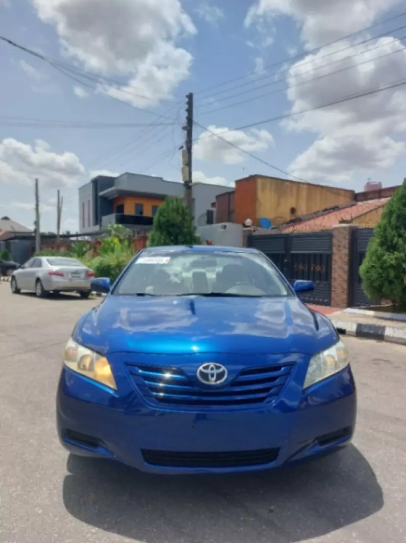 Toyota Camry   - 2007