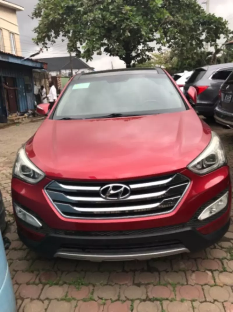 Hyundai Santa FE   - 2013