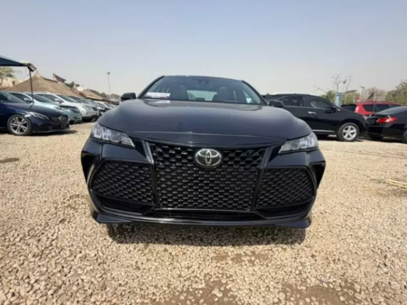 Toyota Avalon   - 2019