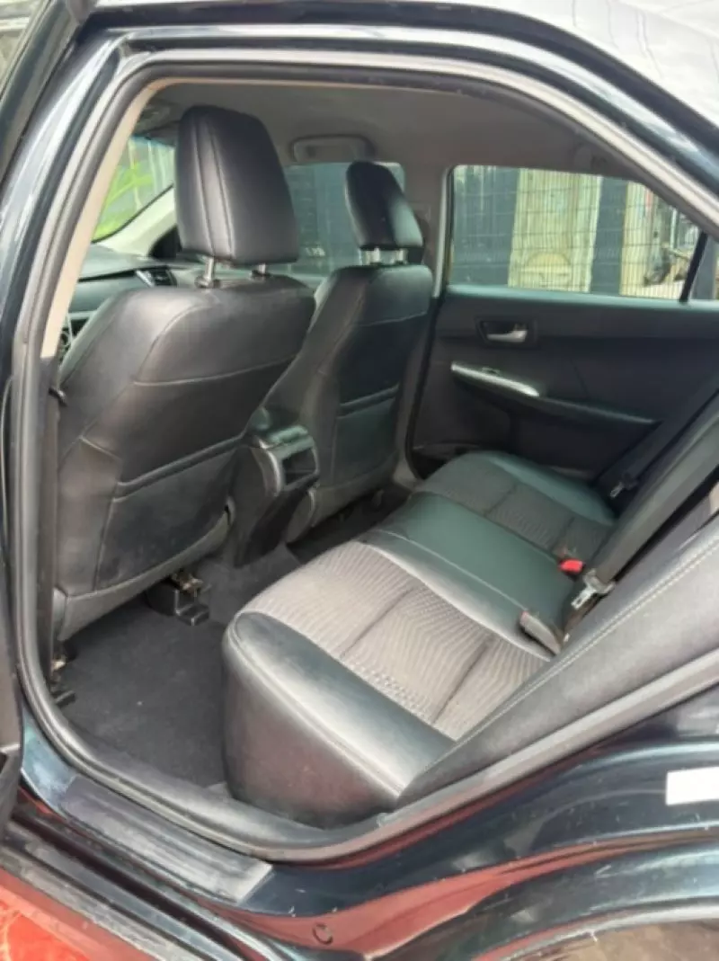 Toyota Camry   - 2012