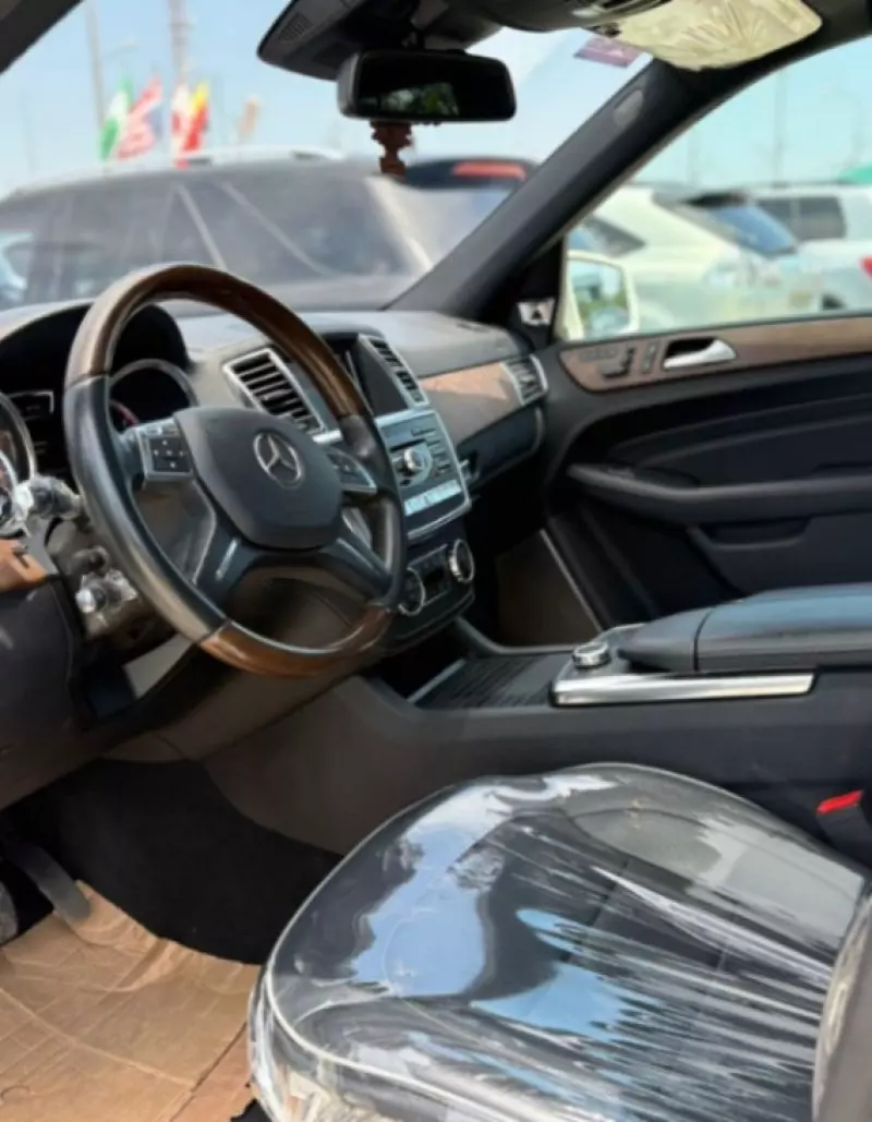 Mercedes-Benz ML 550   - 2013
