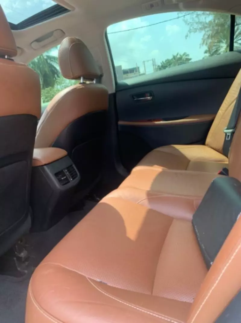 Lexus ES 350   - 2012