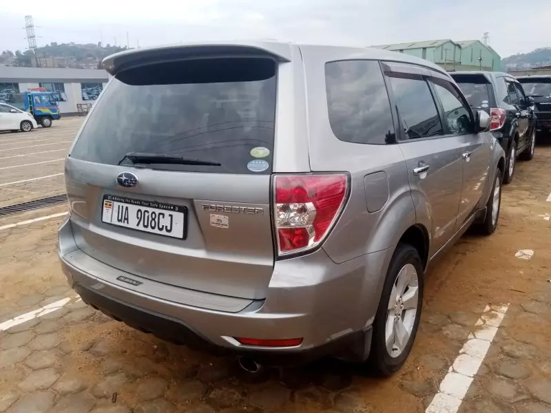 Subaru Forester   - 2010