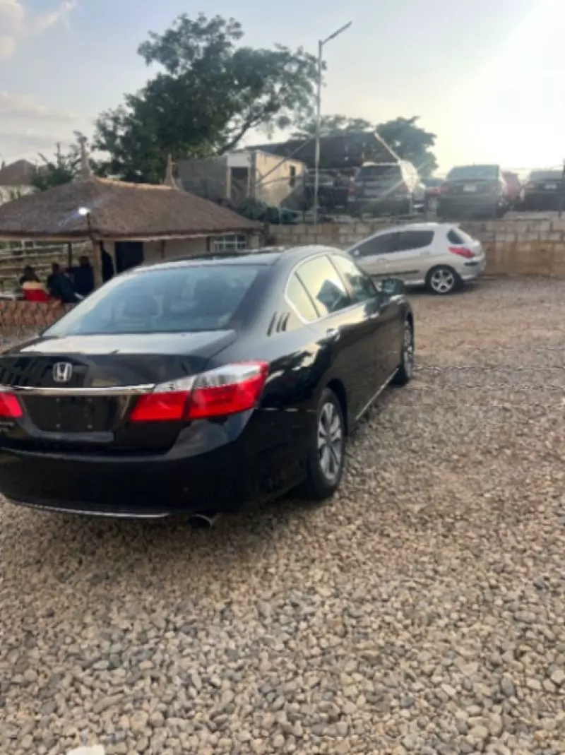 Honda Accord - 2015