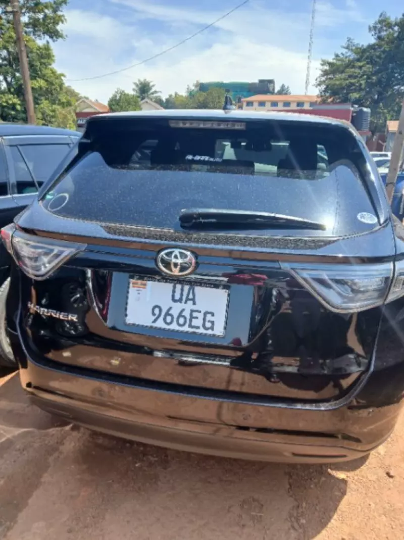 Toyota Harrier   - 2015