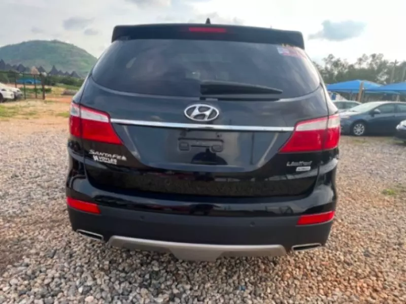 Hyundai Santa Fe   - 2016