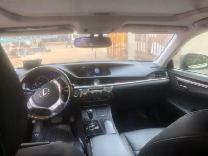 Lexus ES   - 2013