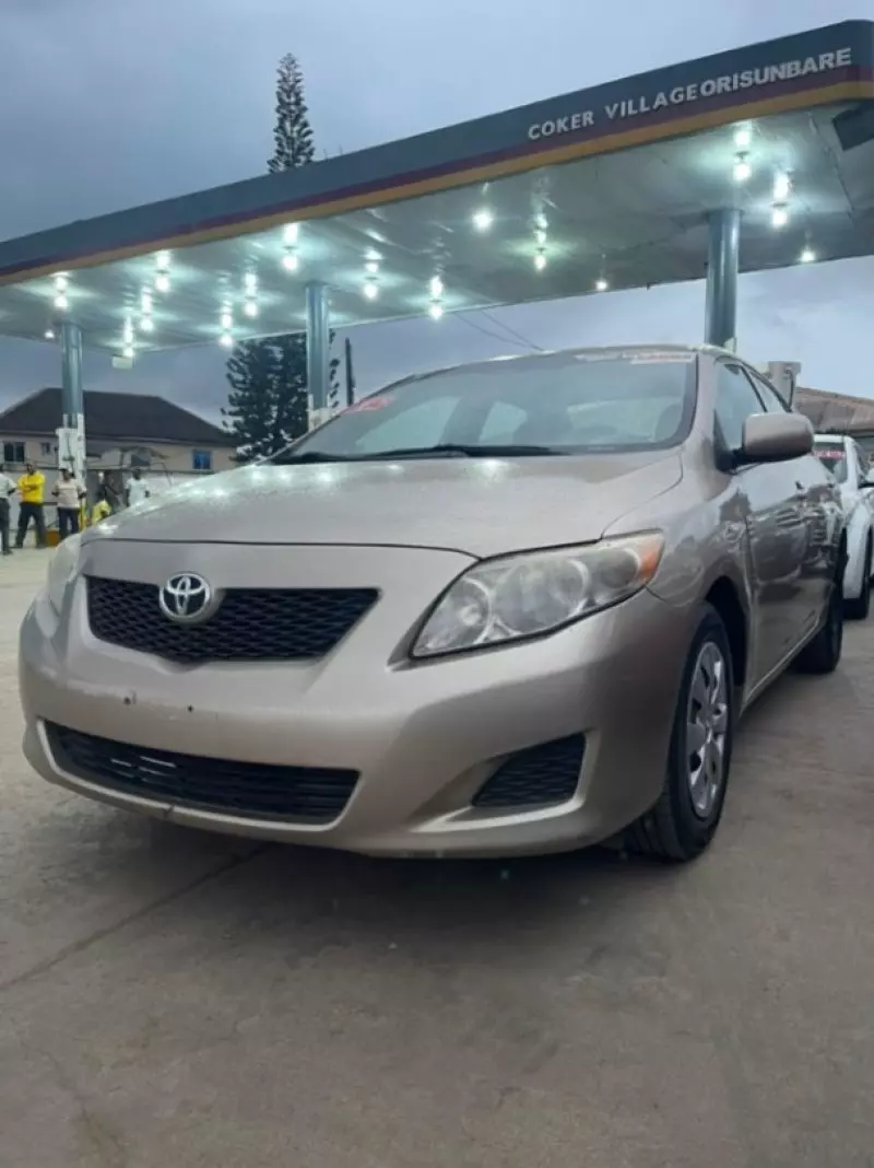 TOYOTA Corolla   - 2009