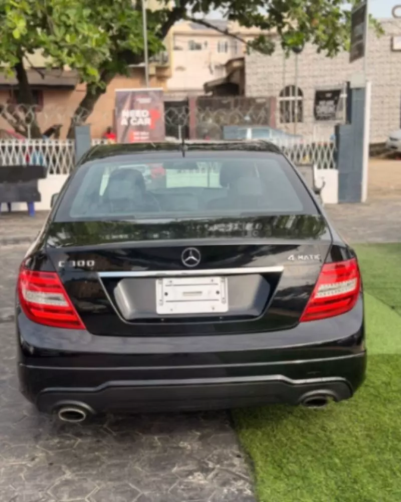 Mercedes-Benz C-Class   - 2013