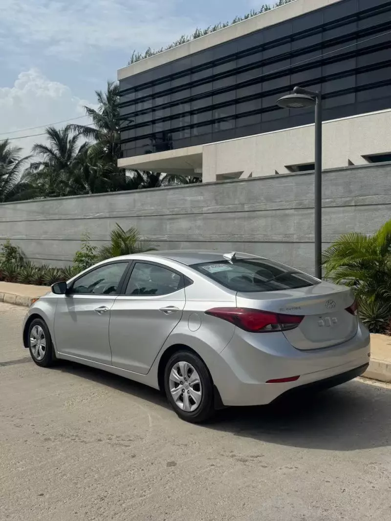 Hyundai Elantra   - 2016