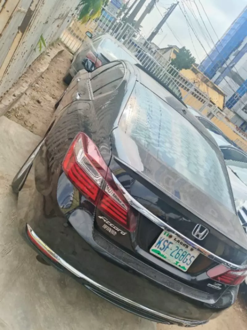 Honda Accord   - 2013